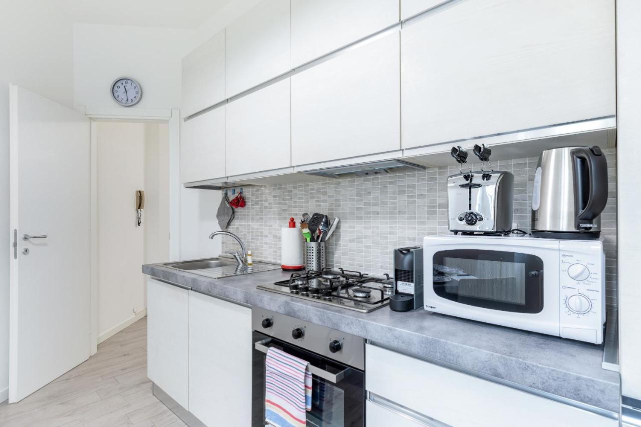 מילאנו Piazza De Angeli M1 Comfortable Flat With Balcony מראה חיצוני תמונה