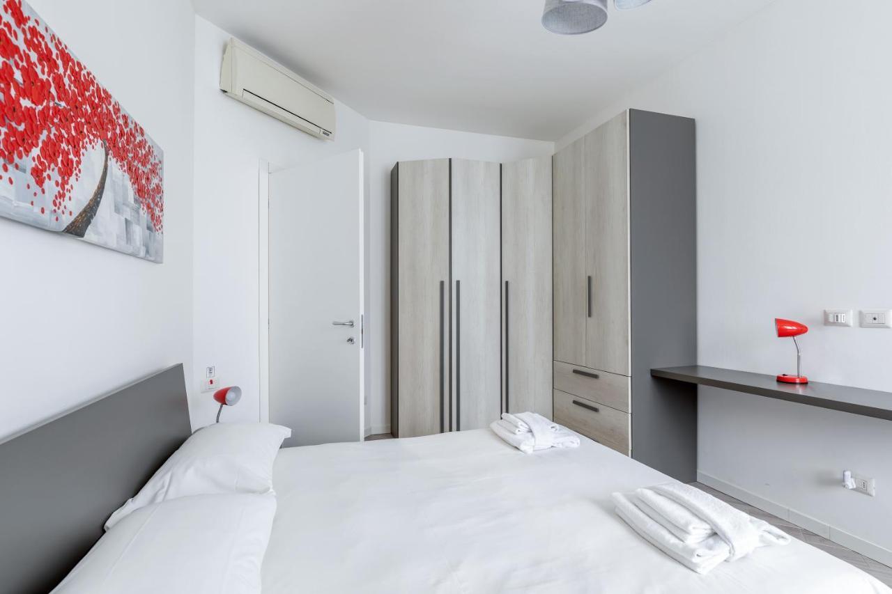מילאנו Piazza De Angeli M1 Comfortable Flat With Balcony מראה חיצוני תמונה
