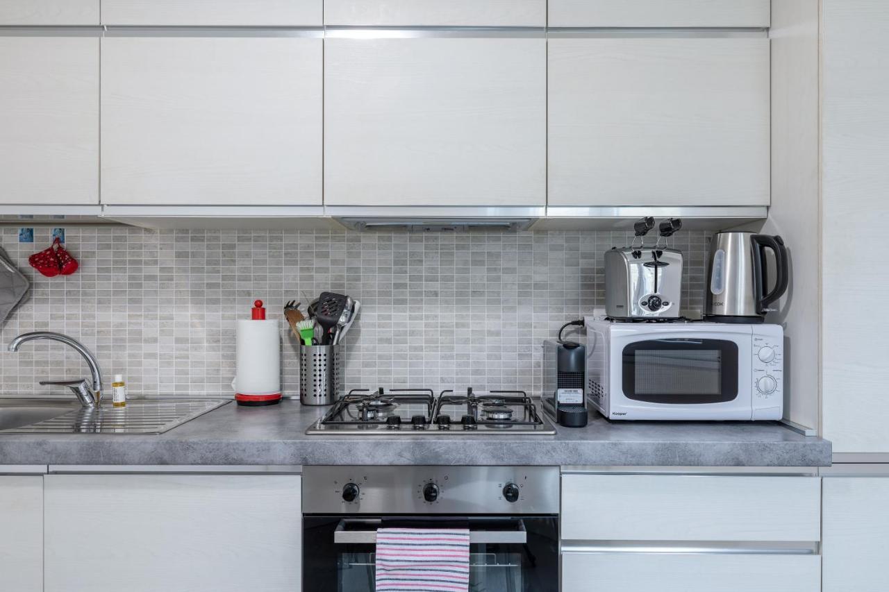 מילאנו Piazza De Angeli M1 Comfortable Flat With Balcony מראה חיצוני תמונה